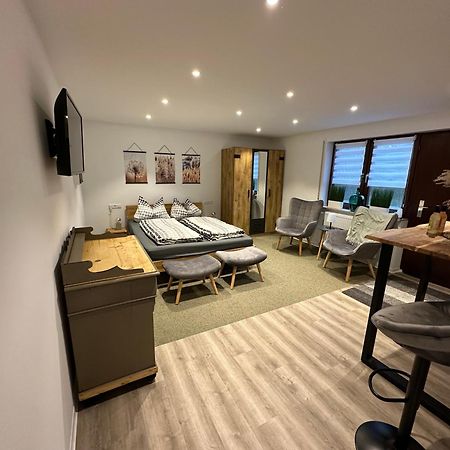 Neckarsulm Ruhige Wohnung Am Feldrand Exterior photo
